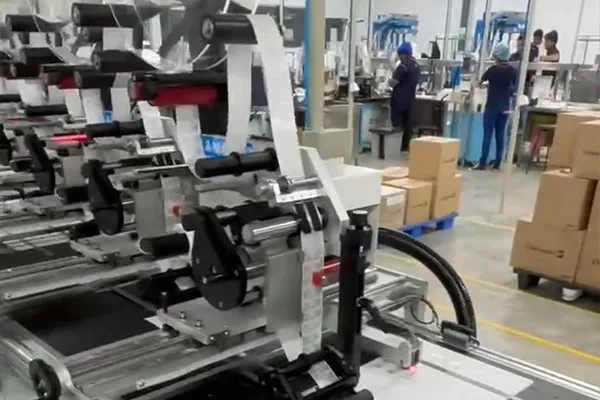 Labeling head